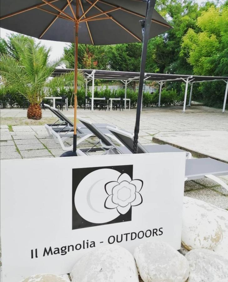 Il Magnolia Bed & Breakfast ฟรานคาวิลลา อัลมาเร ภายนอก รูปภาพ